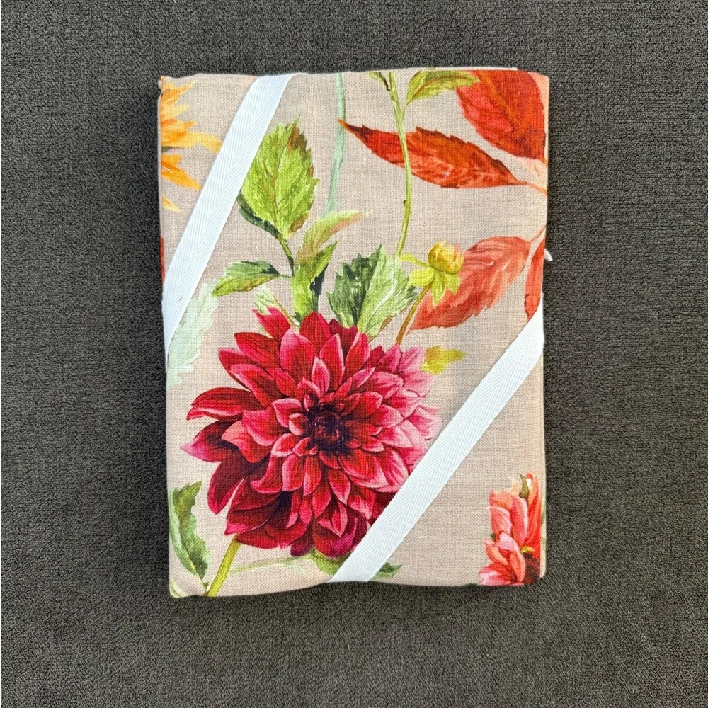 Williams Sonoma Harvest Bloom Towels Set of 2